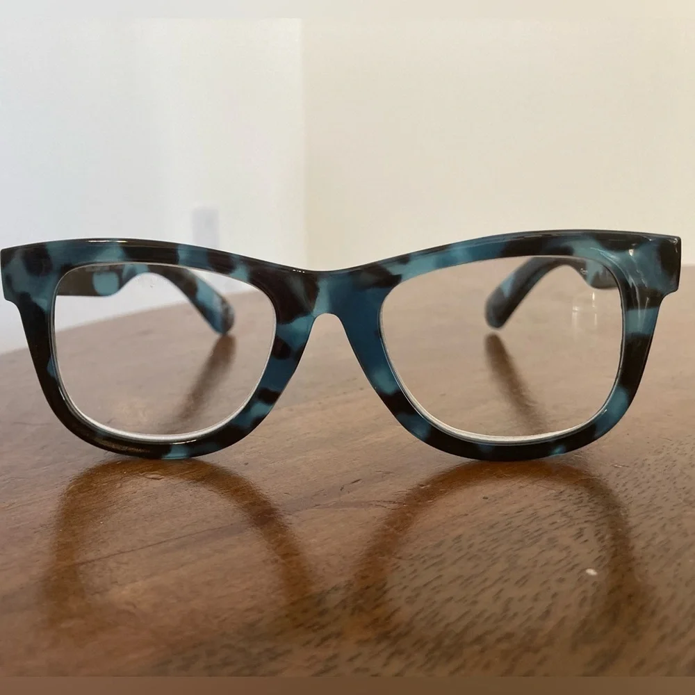 Betsey Johnson Blue Tortoise Lisa Readers Retro Cateye +2.00